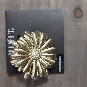 Stretchy Gold Flower Ring